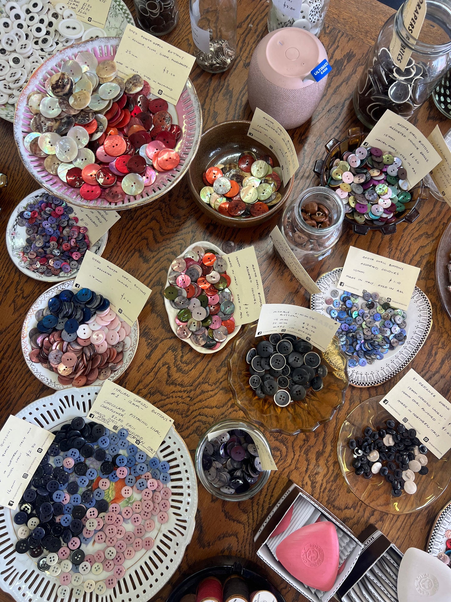 Buttons & Fastenings