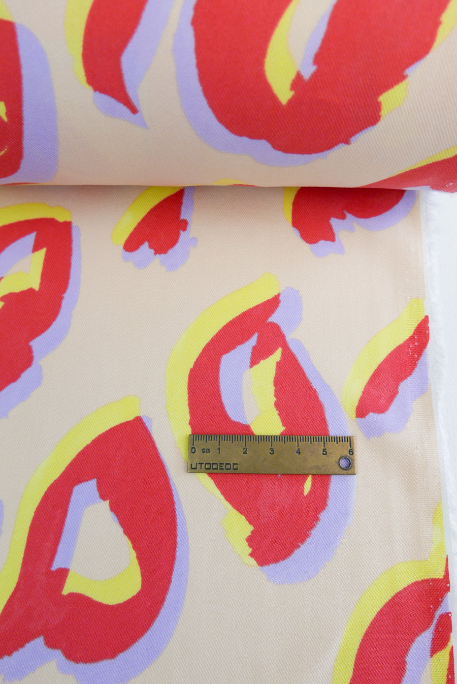 Thelma - Printed Viscose Twill | Light Peach