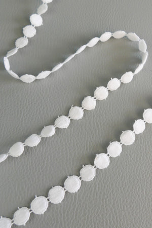 #76 Archival Austrian Spot Lace - 1cm | Ivory