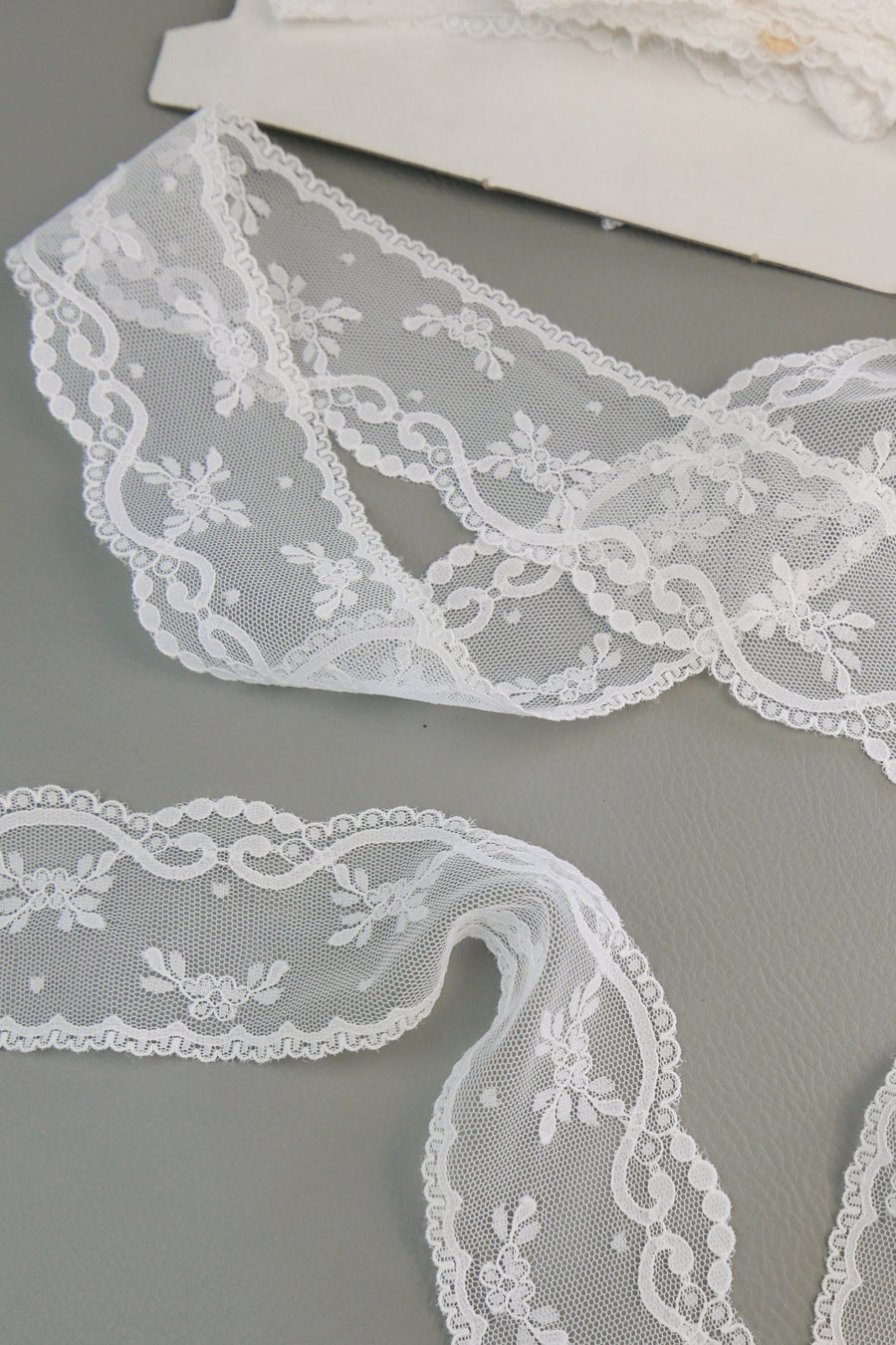 #77 Archival Dutch Chantilly Lace - 6cm | Off-White