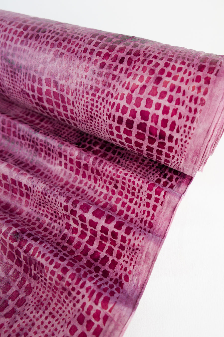 Aguilera - Crocodile Faux Suede | Magenta