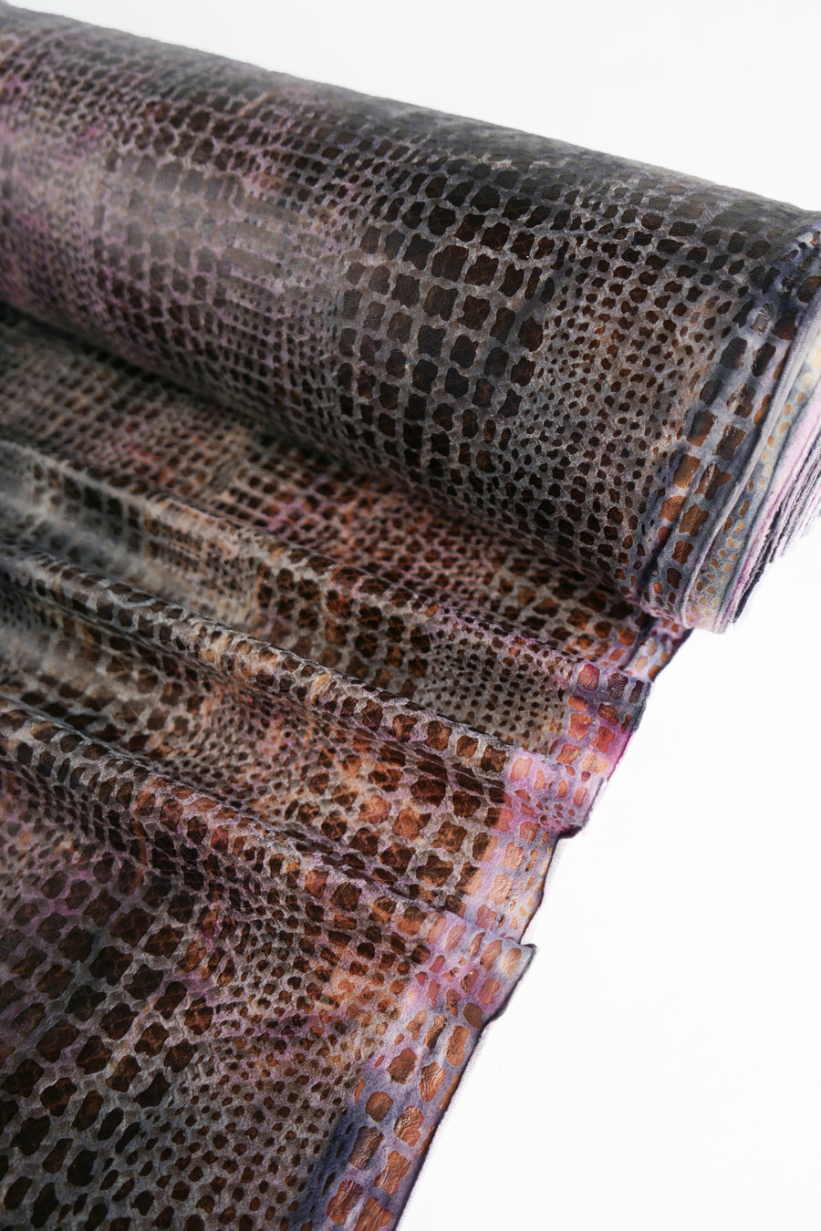 Aguilera - Crocodile Faux Suede | Violet
