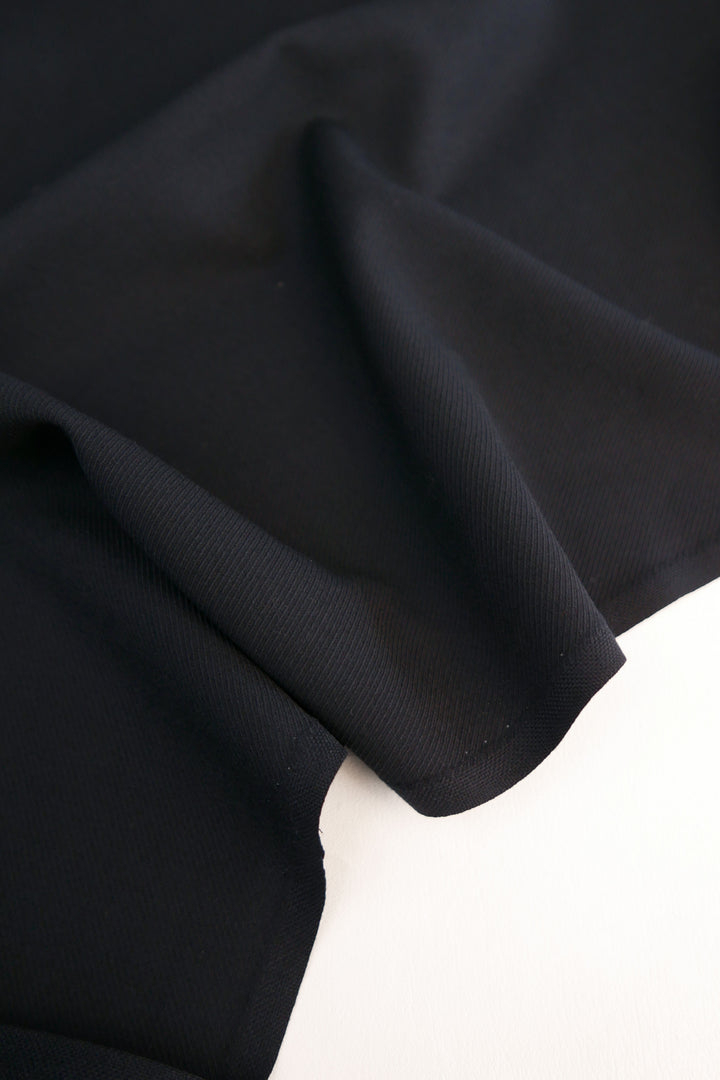 Nova - Portuguese Merino Wool Suiting | Midnight Navy