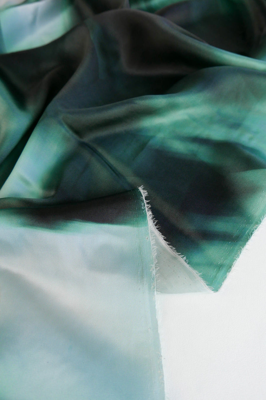 Allure - Printed Silk Satin | Emerald