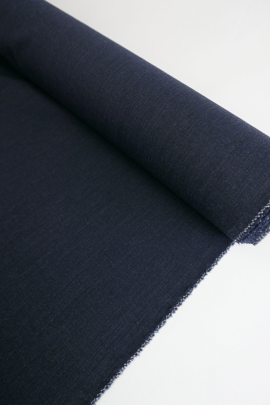 Langip - Italian Wool Suiting | Midnight Blue