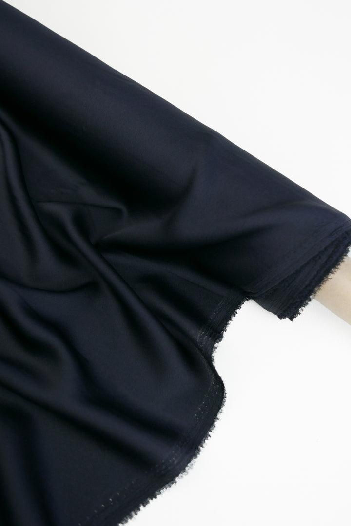 Liquid Satin | Navy