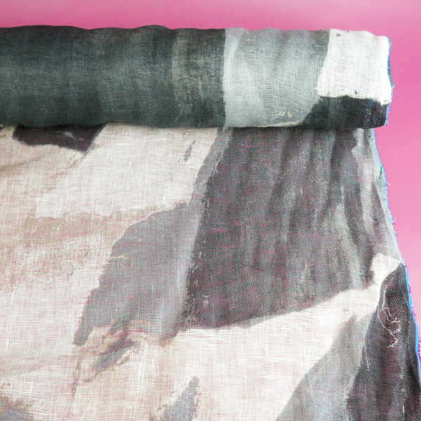 Wynter - Screen-Printed Linen | Pebble