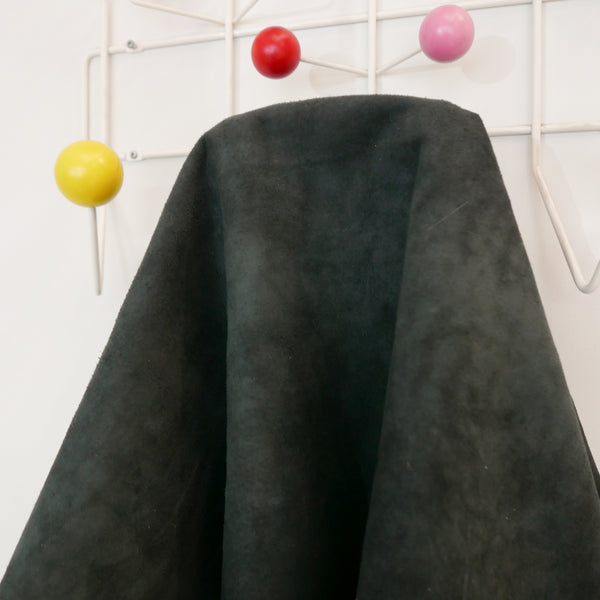 New Zealand Lamb Leather Hide | Black