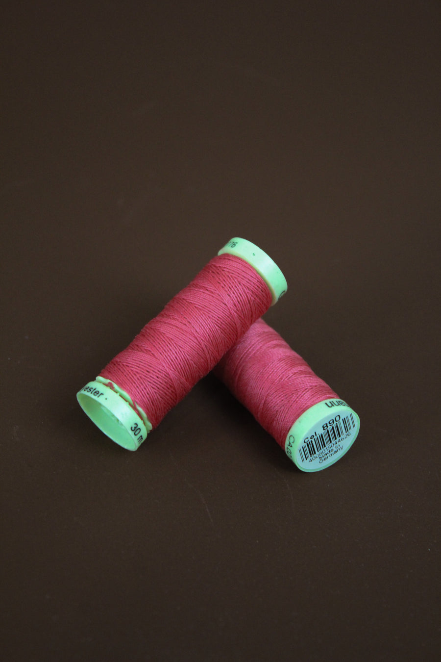 Col. 890 - Gutermann Top Stitching Thread | Made in Germany
