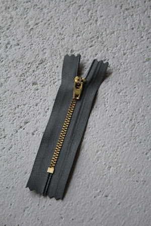 YKK 8cm Metal Zips | Concrete