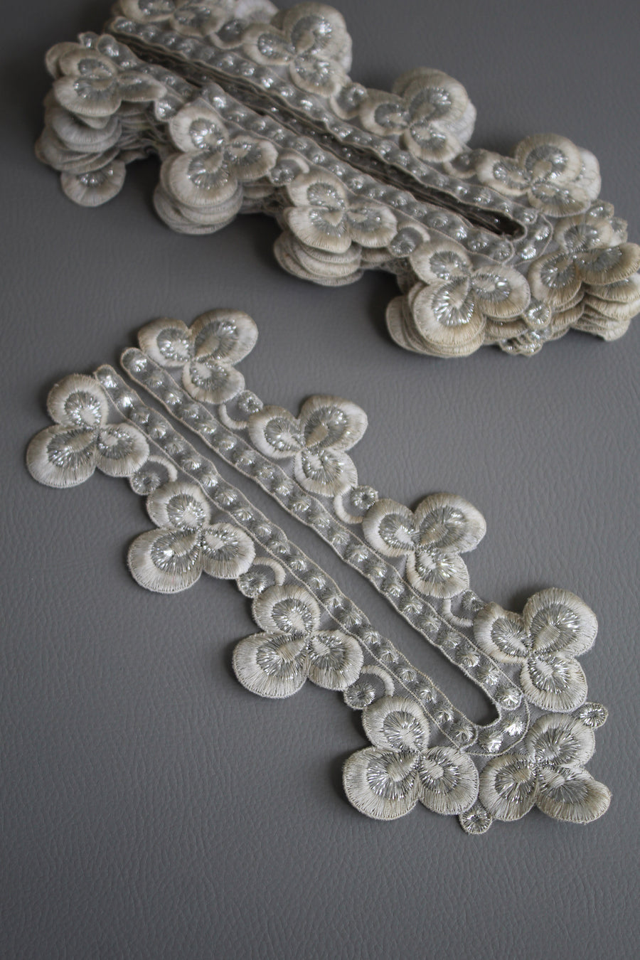 #7 Archival French Lace Appliqué - 23cm | Silver