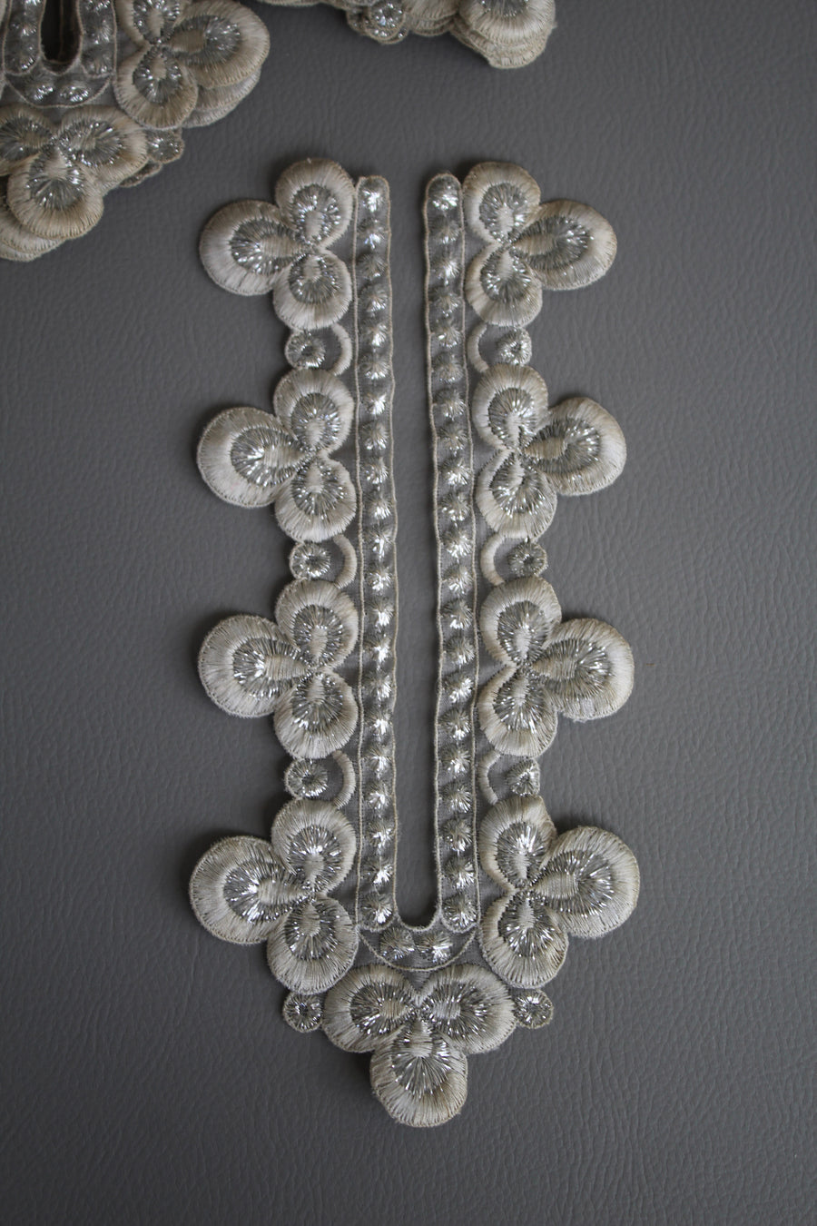 #7 Archival French Lace Appliqué - 23cm | Silver