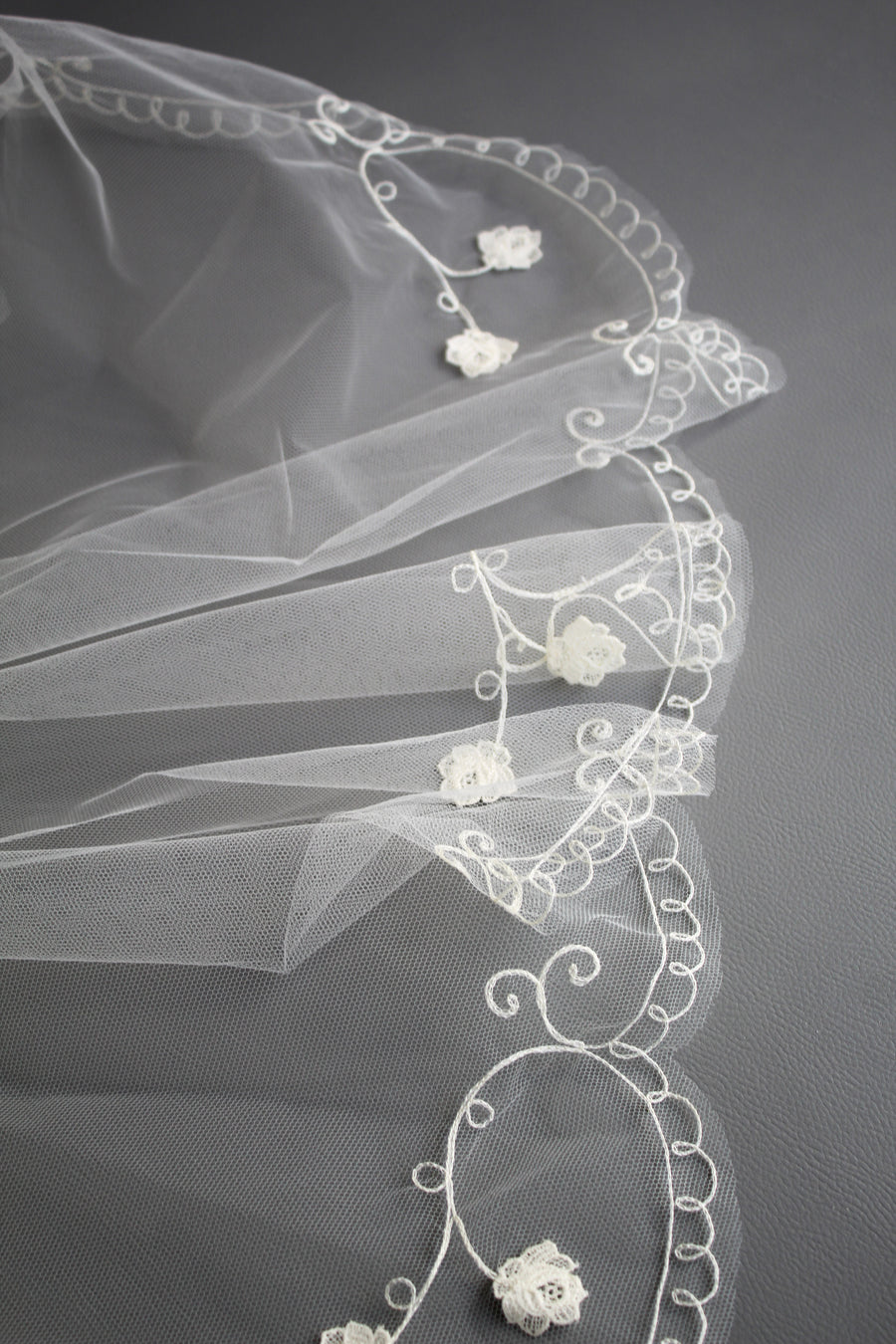 Vintage Embroidered Tulle Veil | Off White #4