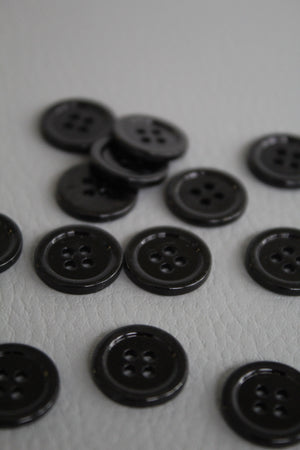 Mussel Shell Buttons | Black 16MM