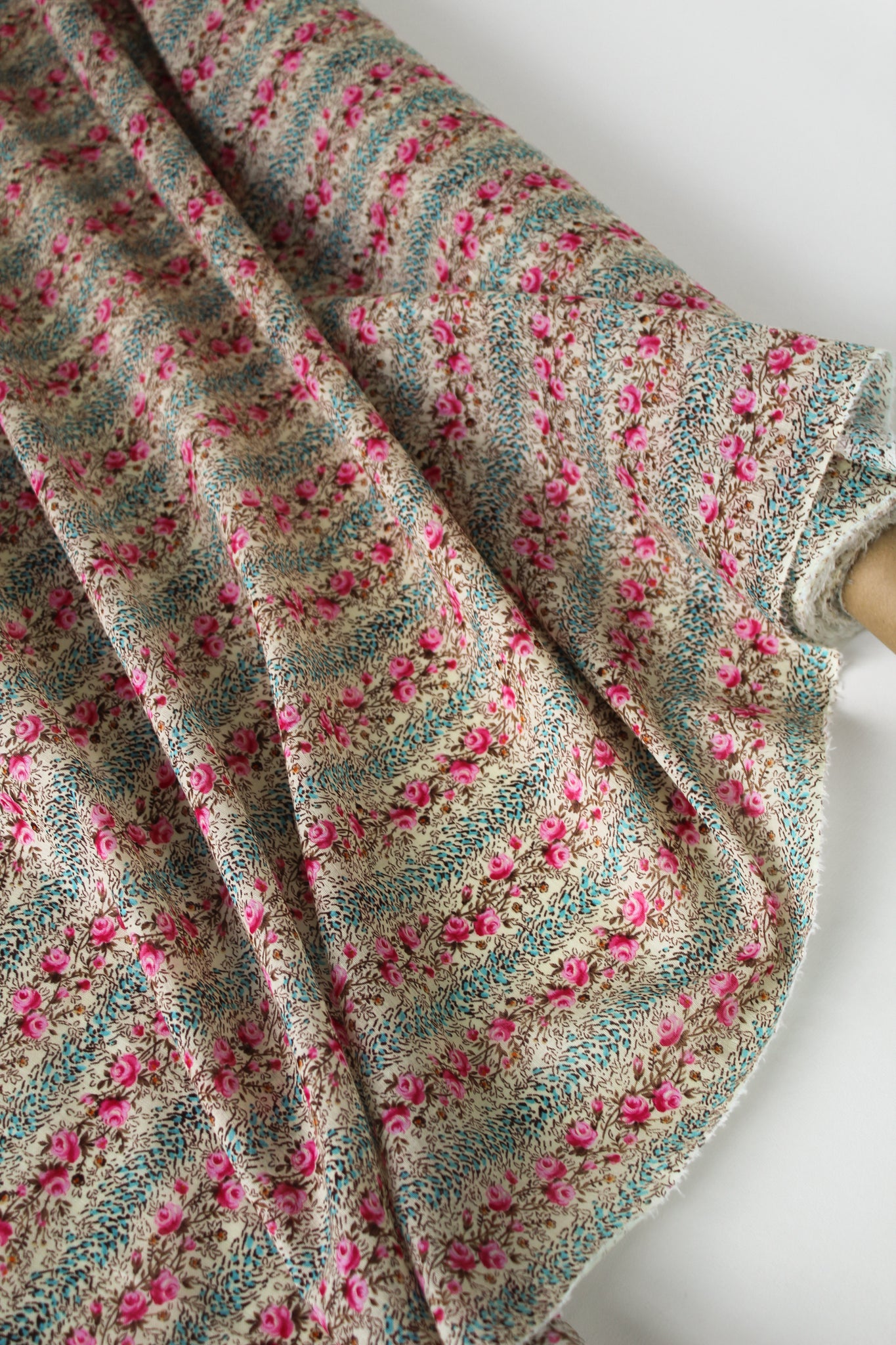 Amur - Printed Cotton Muslin  Cerulean – Drapers Fabrics