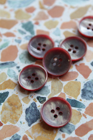 Contrast Pearlescent Button 15MM | Red